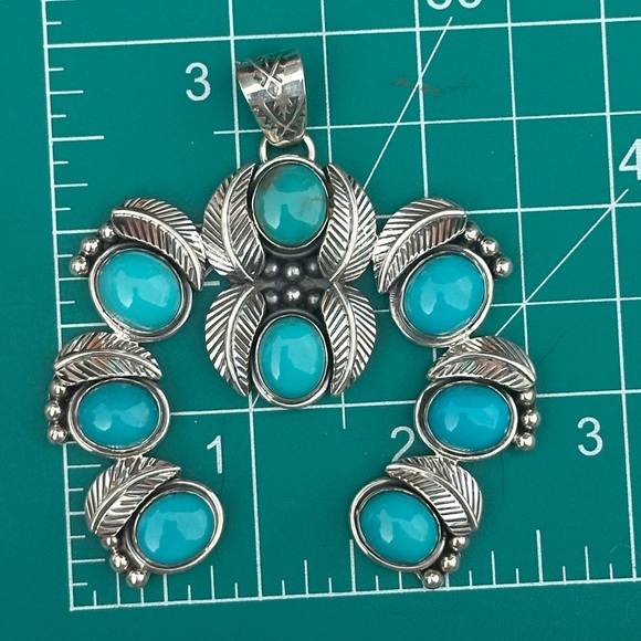 Turquoise naja sterling silver southwestern pendant - Picture 9 of 9